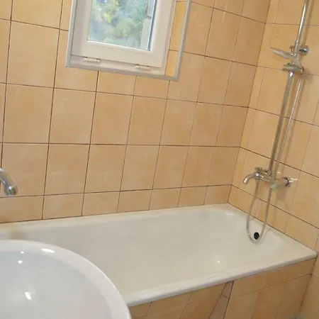 Guest house Даяна Momchilovtsi (Smolyan)
